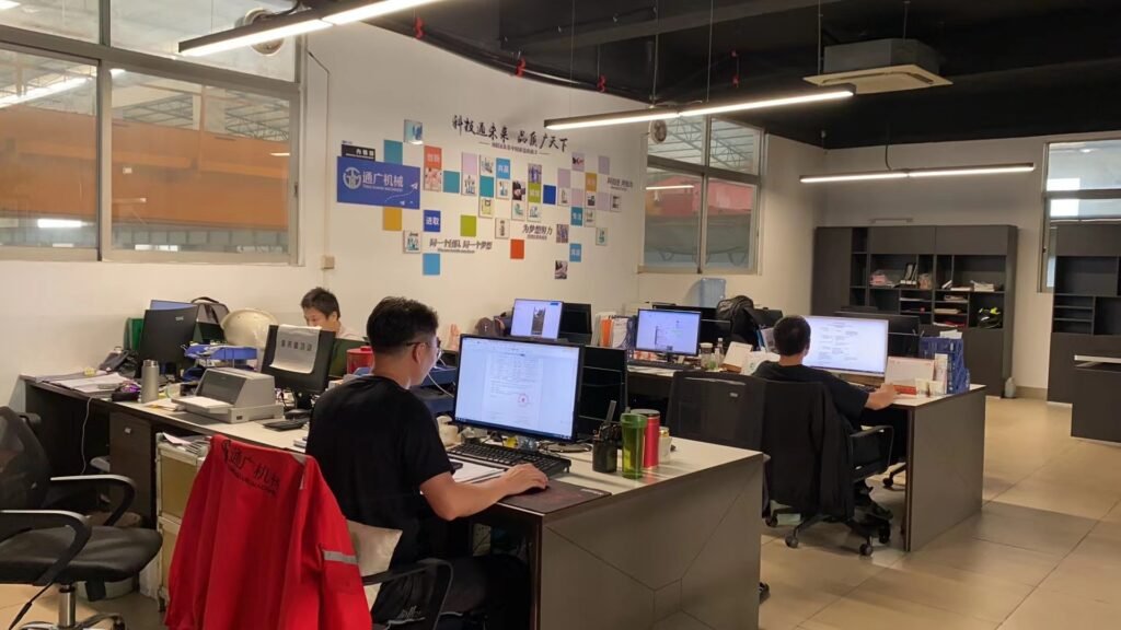 办公公司2-1024x576 About